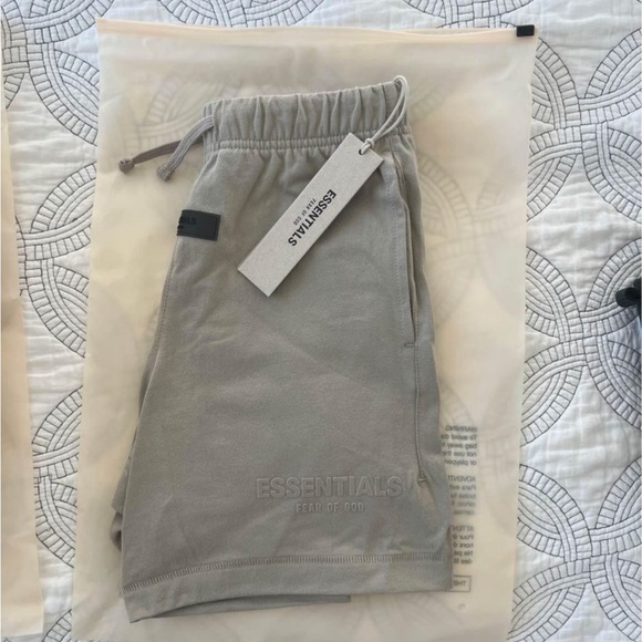 Fear of God Essentials Kids Jersey Shorts size 8 (or xxs womens) - Picture 2 of 2